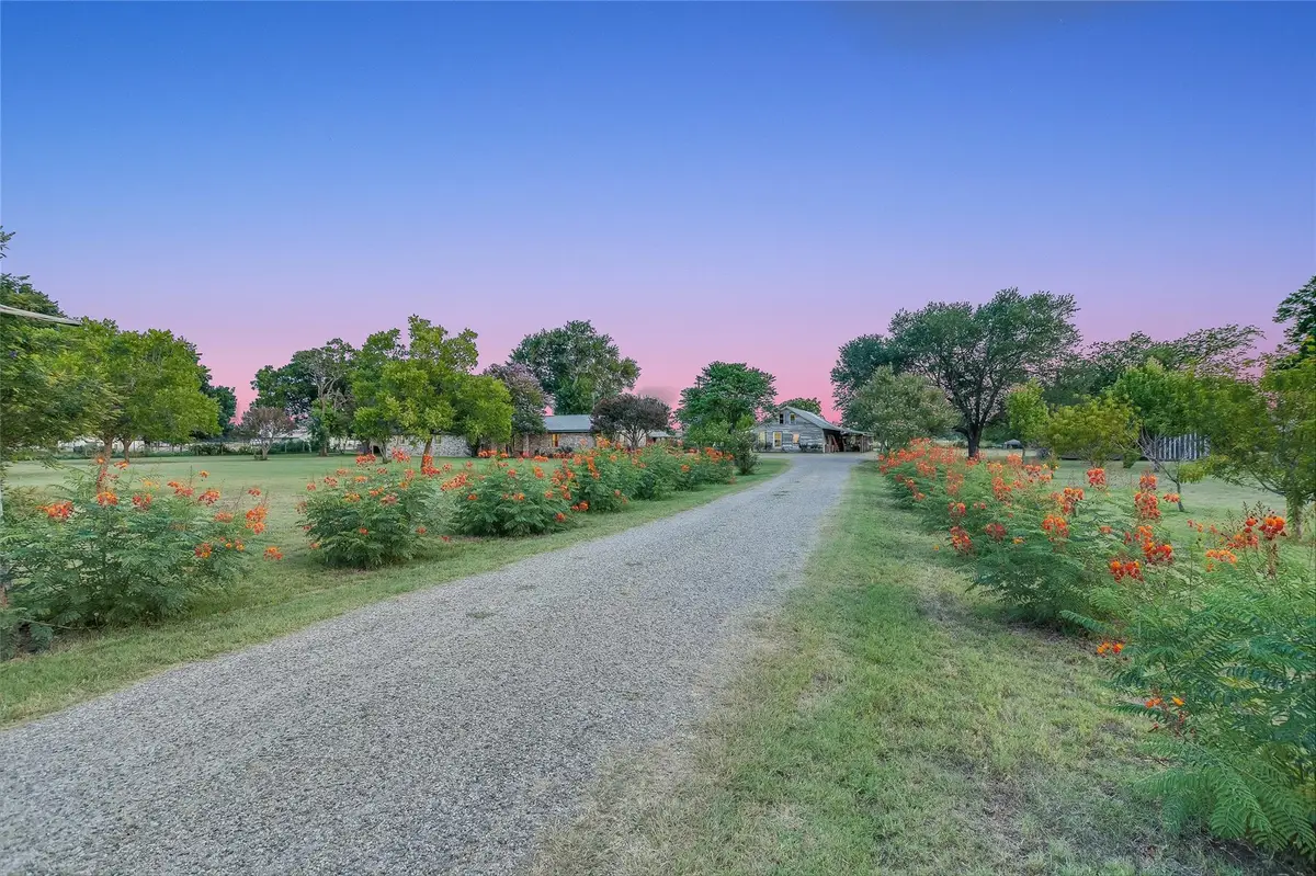 2421 Post Oak Rd, Webberville, TX 78653 - Image #1