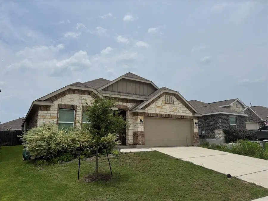 8920 Luciano Rdg, Seguin, TX 78155 - #2