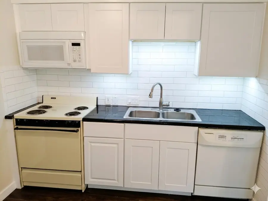 5402 Harmon Ave, Austin, TX 78751 - #3