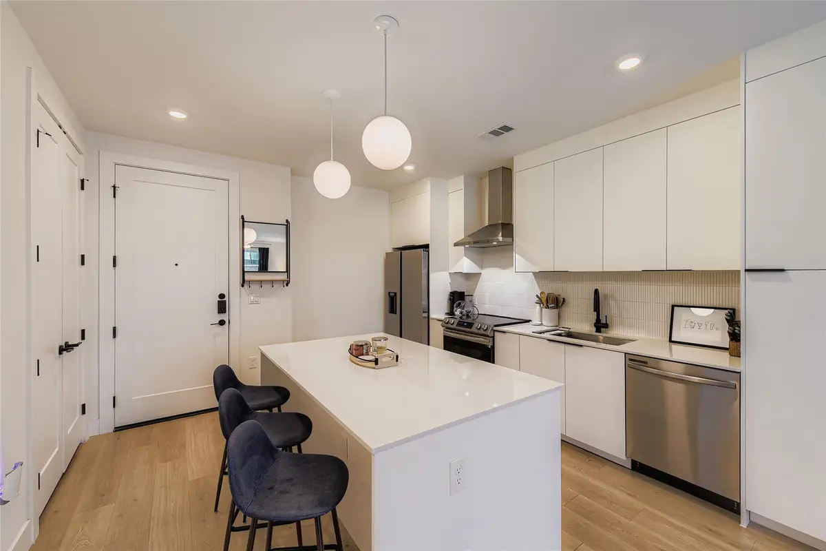 1701 Simond Ave #513, Austin, TX 78723 - Image #1