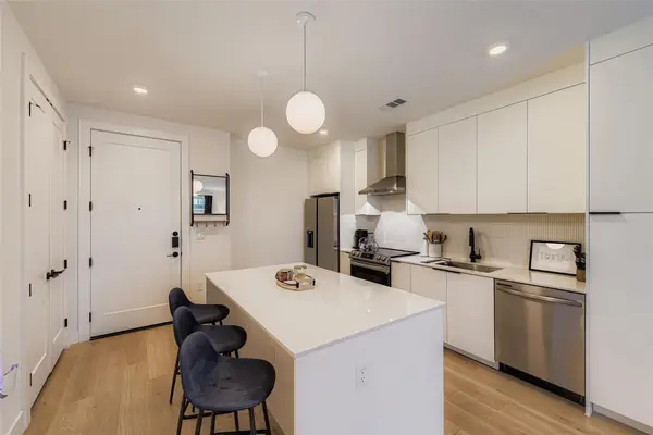 1701 Simond Ave #513, Austin, TX 78723