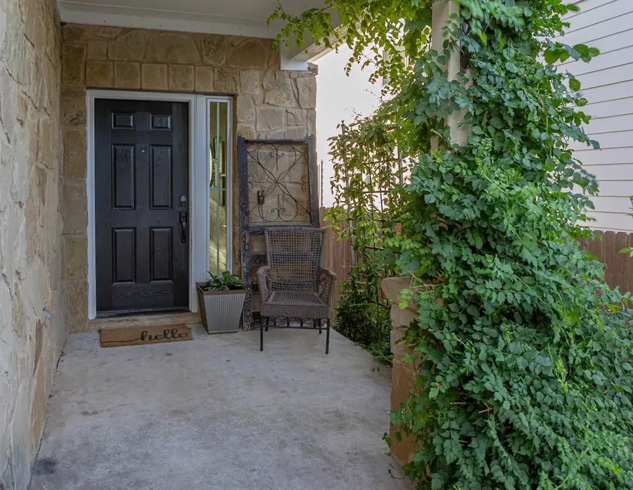 349 Gaida Loop, Georgetown, TX 78628 - Image #2
