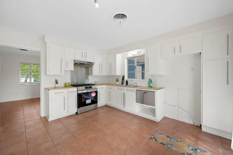 5807 Wynona Ave, Austin, TX 78756 - Image #3