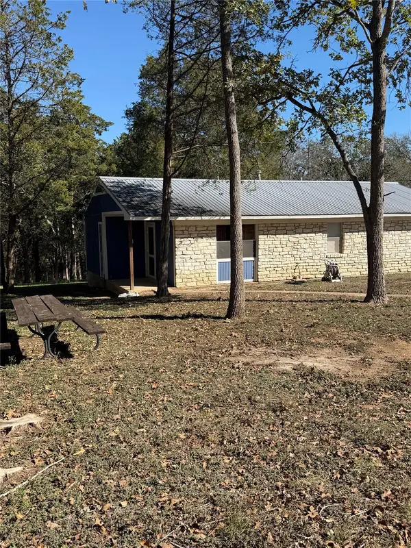 214 The Forest Rd, Dale, TX 78616
