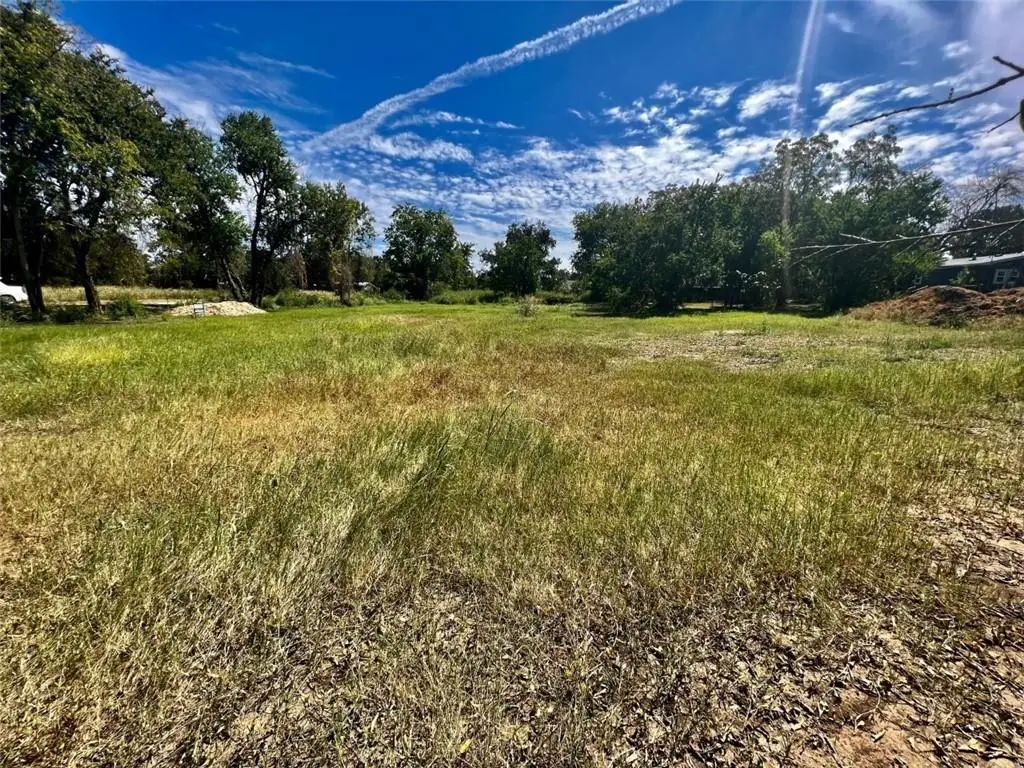 749 Caldwell St, Lexington, TX 78947 - Image #1