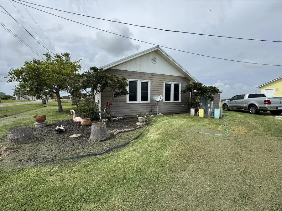549 Marshall Johnson Ave S, Port Lavaca, TX 77979 - #3