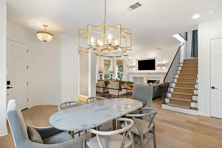 3815 Gaines Ct, Austin, TX 78735 - Image #2