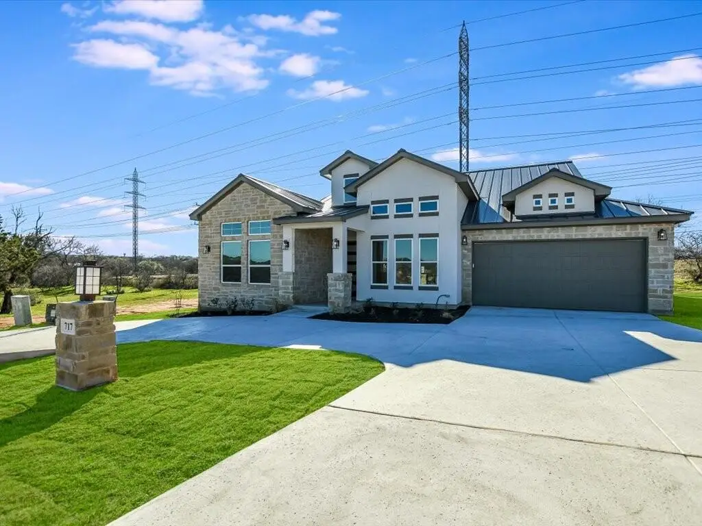 718 Indian Paint Blvd, Horseshoe Bay, TX 78657 - #1