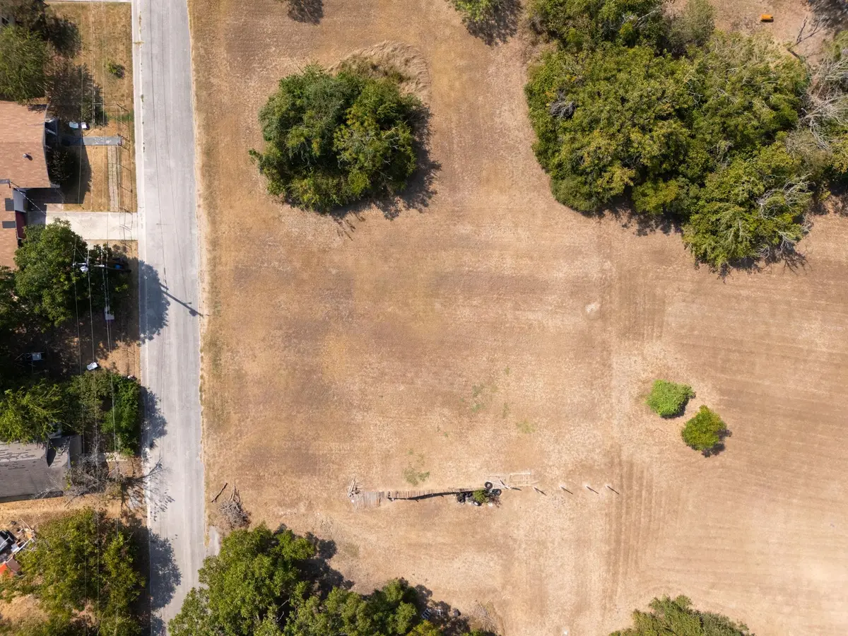 1313 Hondo St, Lockhart, TX 78644 - #1