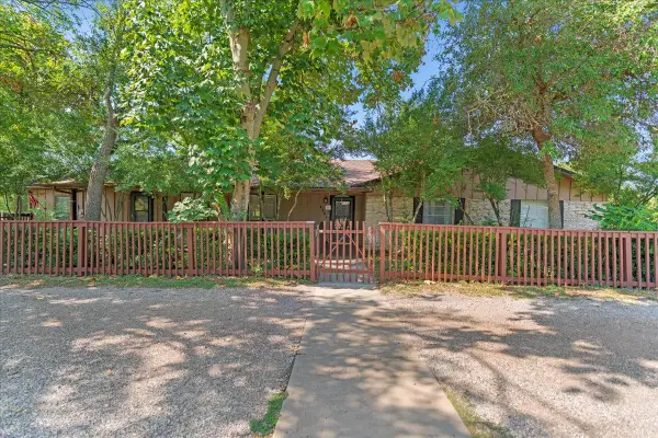 4301 Crestridge Dr, Round Rock, TX 78681