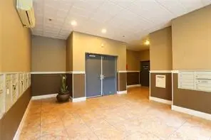 910 W 25th St #402, Austin, TX 78705 - Image #2