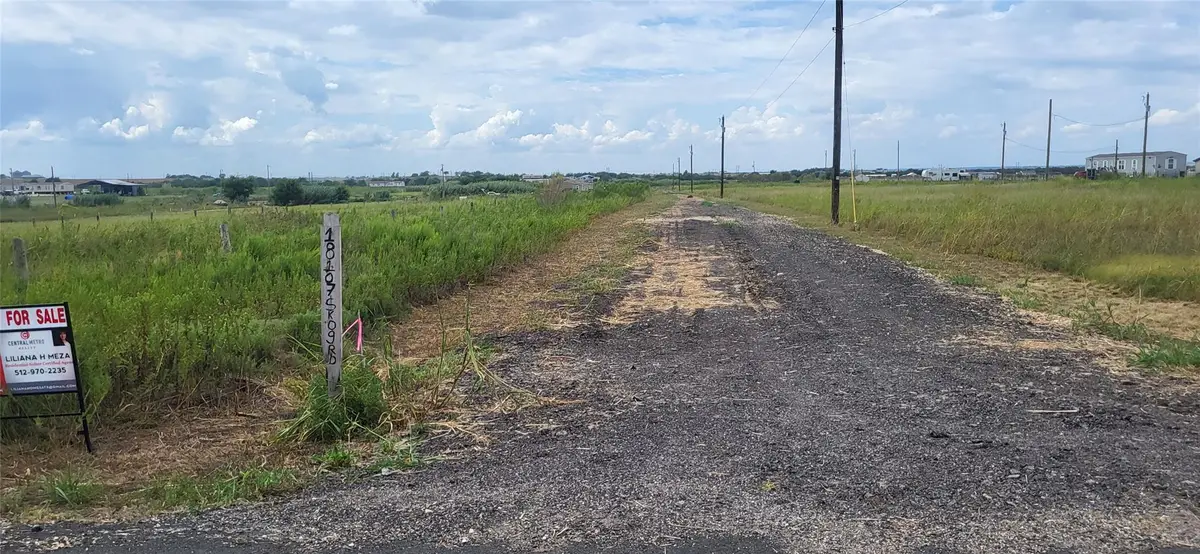 18107 Skog Rd S, Elgin, TX 78621 - #1