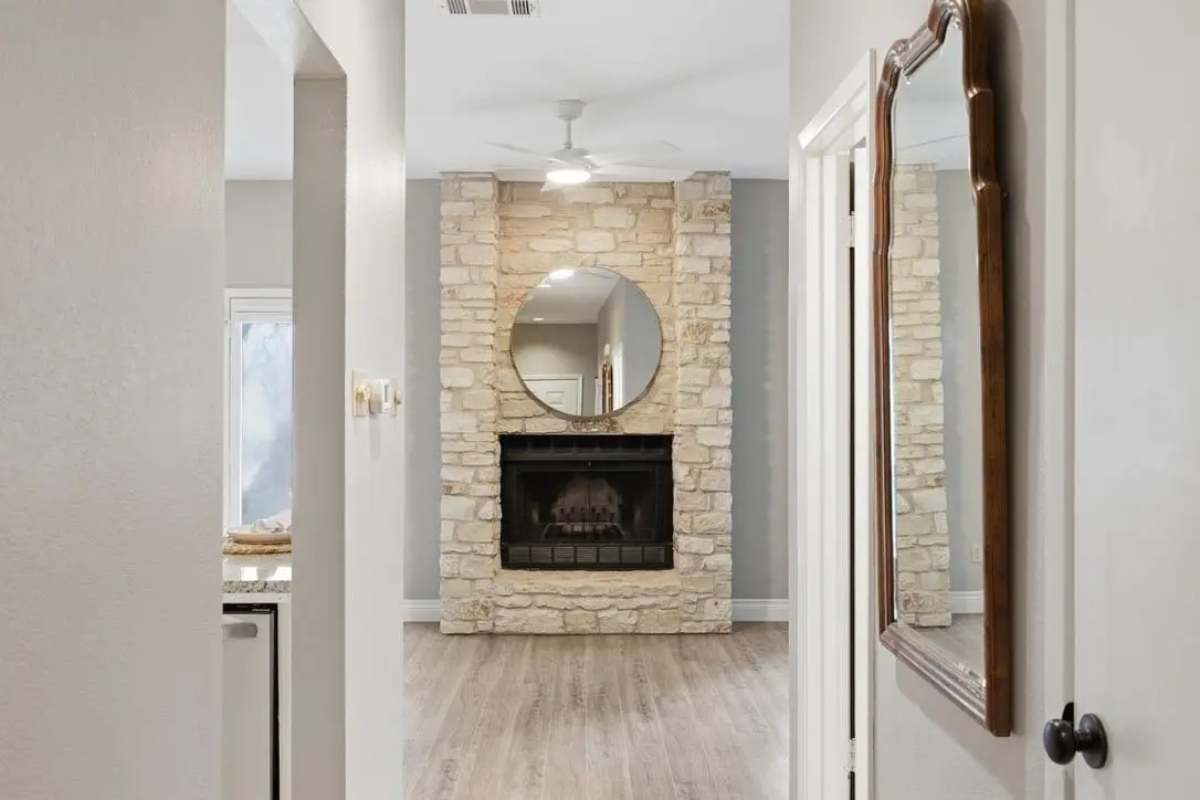 2201 Lakeway Blvd #25, Lakeway, TX 78734 - #1