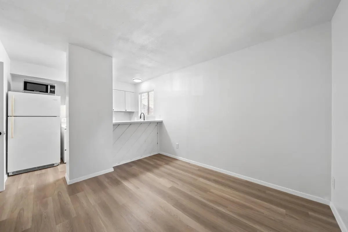 2410 Longview St #D-202, Austin, TX 78705 - Image #1