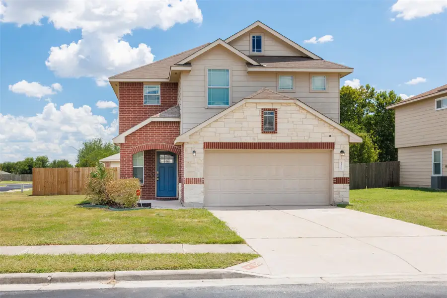 128 Luna Vista Dr, Hutto, TX 78634 - Image #2