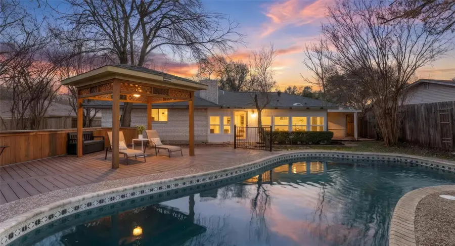 1704 Shelbourne Dr, Austin, TX 78752 - #2