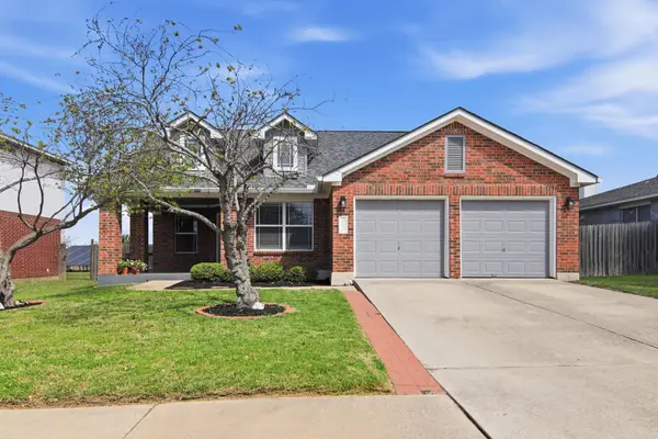 905 Lee Dr, Leander, TX 78641