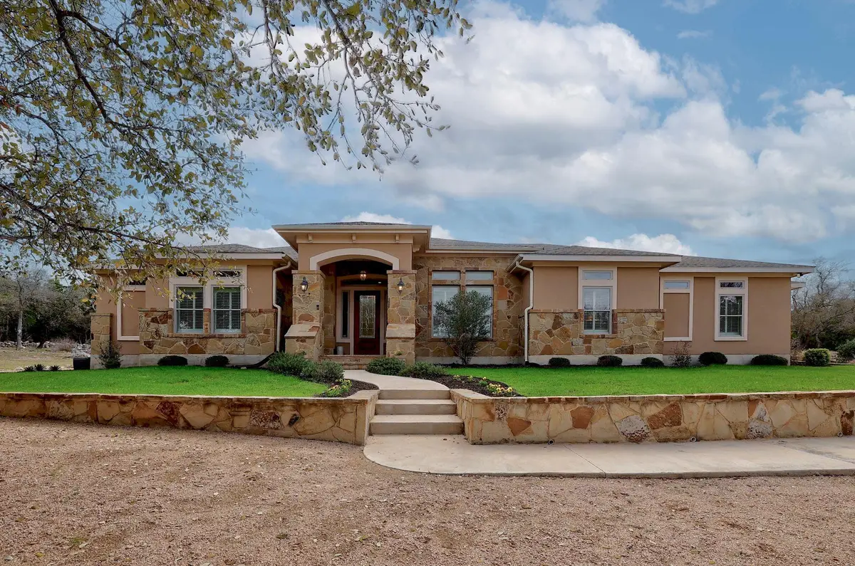 105 Creekside Trl, Spicewood, TX 78669 - #1