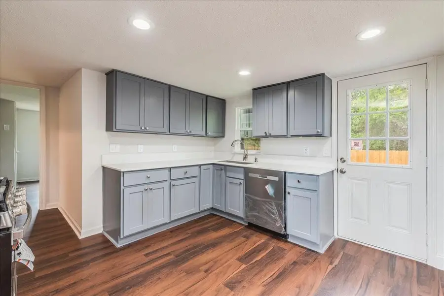 112 Gazley St, Smithville, TX 78957 - Image #3