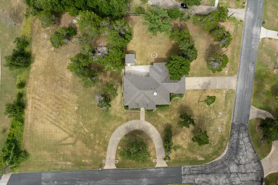 210 Cassidy Dr, Georgetown, TX 78628 - Image #2