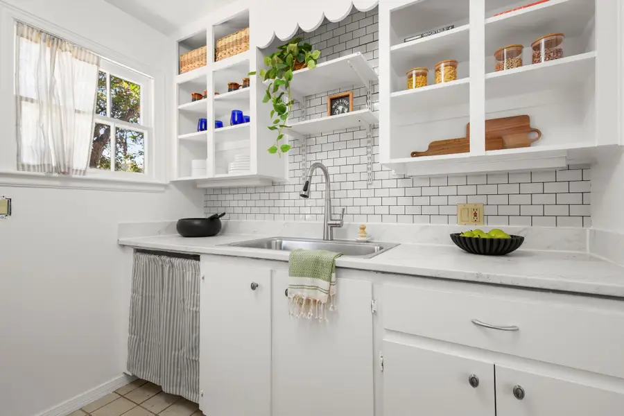 3301 Robinson Ave, Austin, TX 78722 - #3
