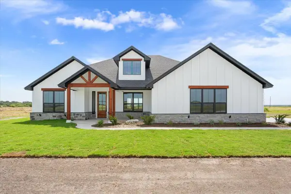 18085 Round Hall Rd, Holland, TX 76534