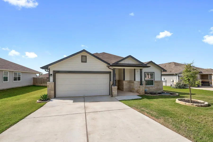 413 Hunter Loop, Bertram, TX 78605 - #2