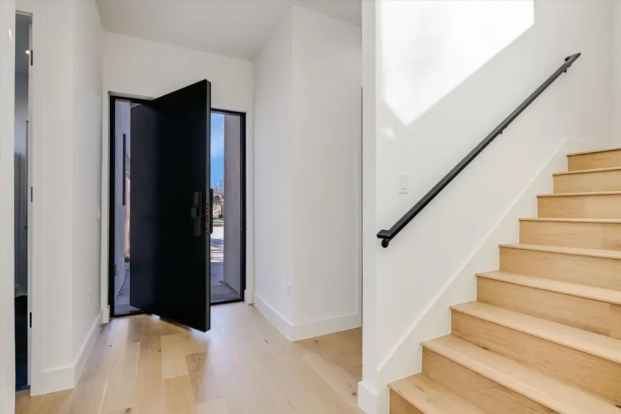 1901 W Saint Johns Ave, Austin, TX 78757 - Image #3