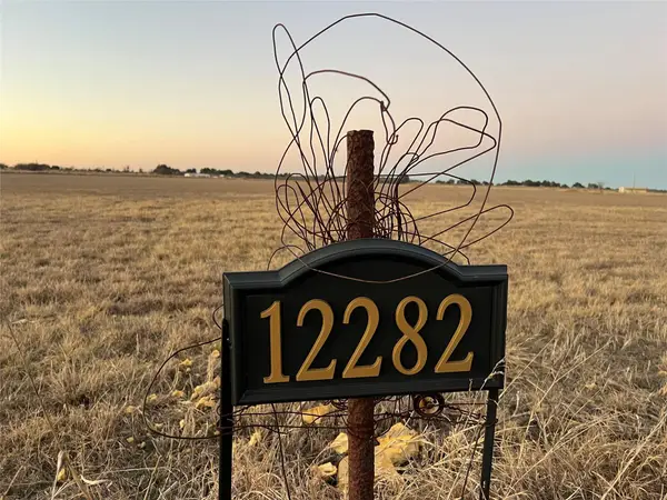 12282 E Travis Rd, Holland, TX 76534