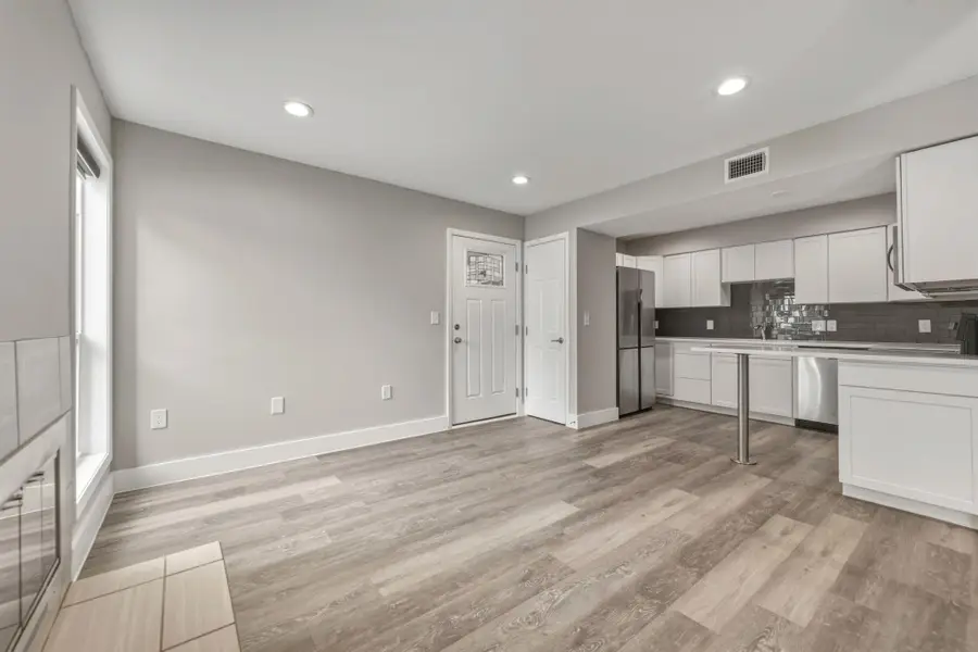 935 La Posada Dr #144, Austin, TX 78752 - #2