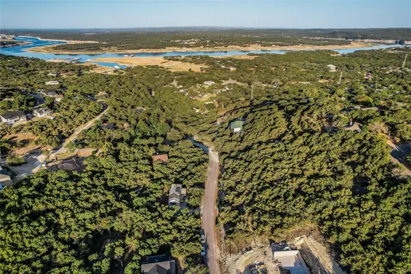 21008 Post Oak Dr, Lago Vista, TX 78645