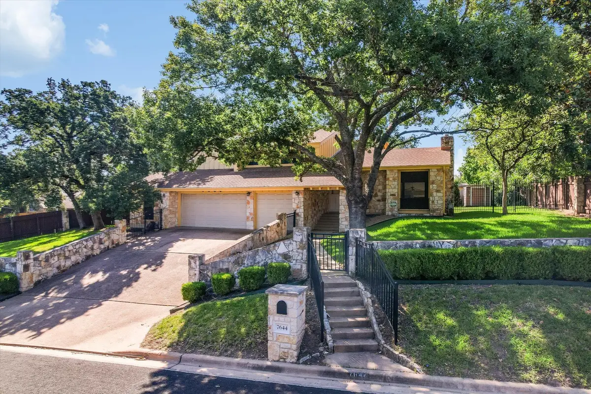 7644 Parkview Cir, Austin, TX 78731 - #1