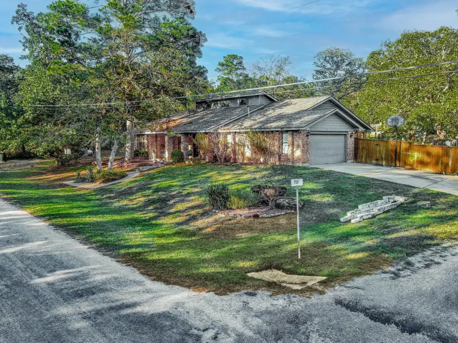 191 Mamalu Dr, Bastrop, TX 78602 - Image #2