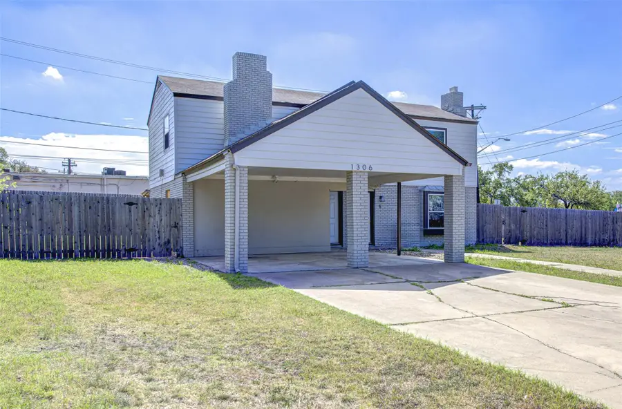1306 E Saint Johns Ave, Austin, TX 78752 - #3