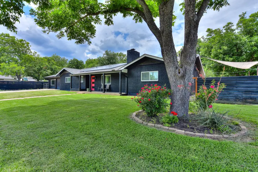 1407 E 19 St, Georgetown, TX 78626 - Image #2