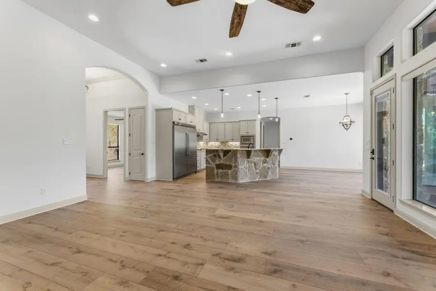 110 Long Bow Cv, Bastrop, TX 78602 - #3