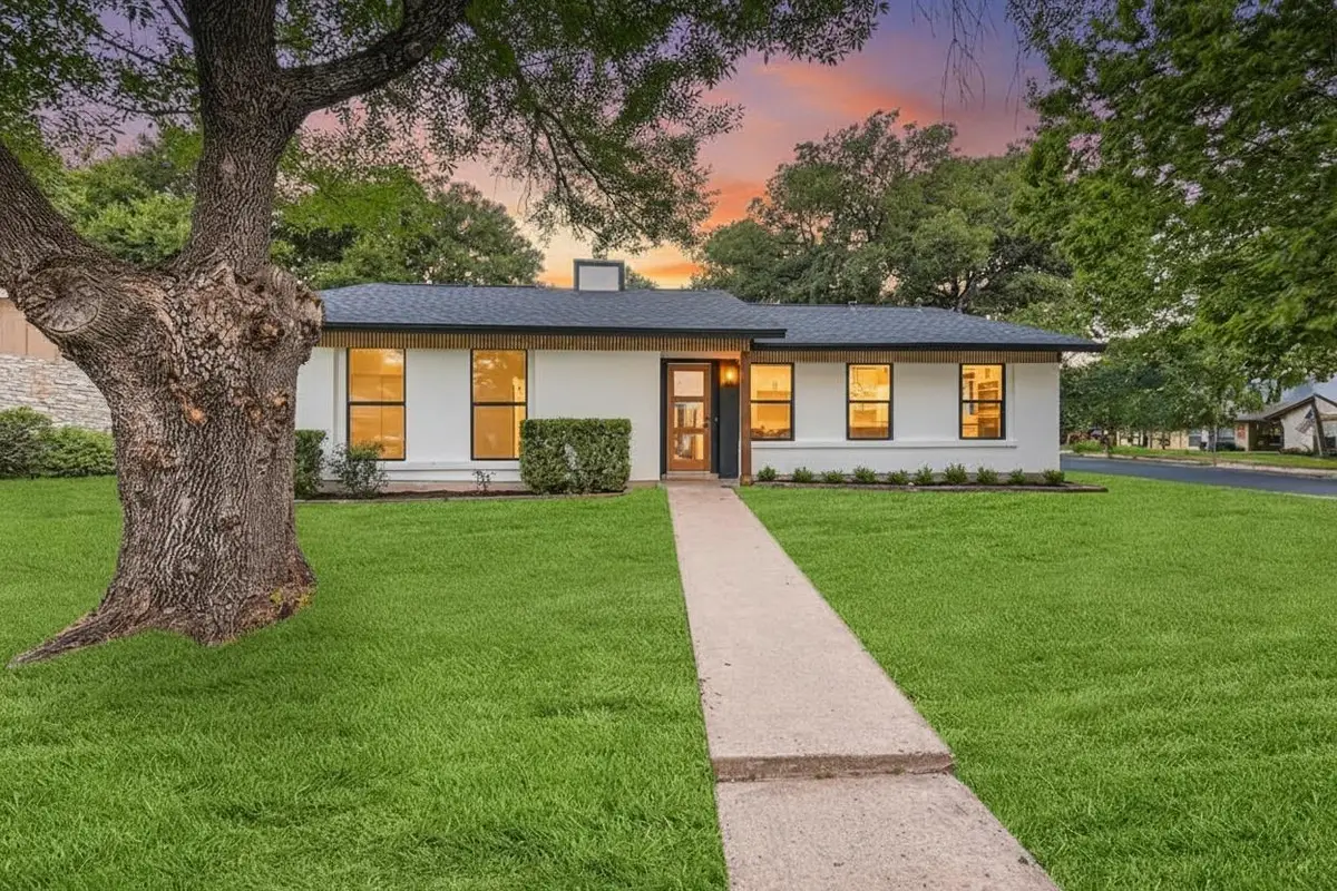 5700 Lewood Dr, Austin, TX 78745 - #1