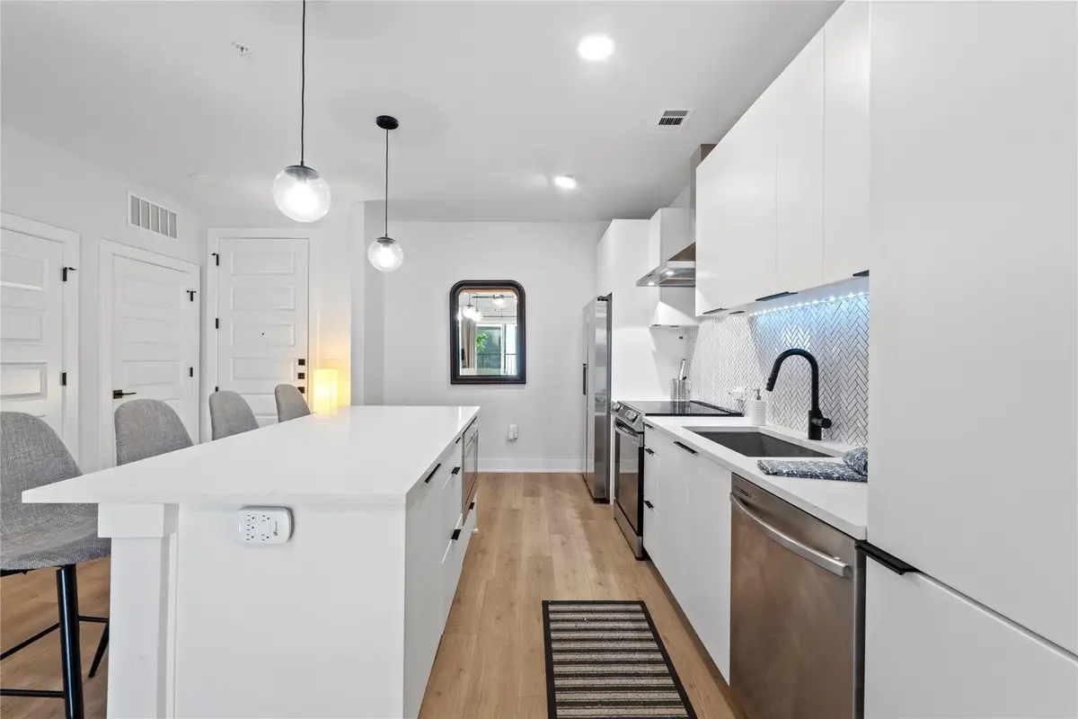 2500 Longview St #315, Austin, TX 78705 - Image #1