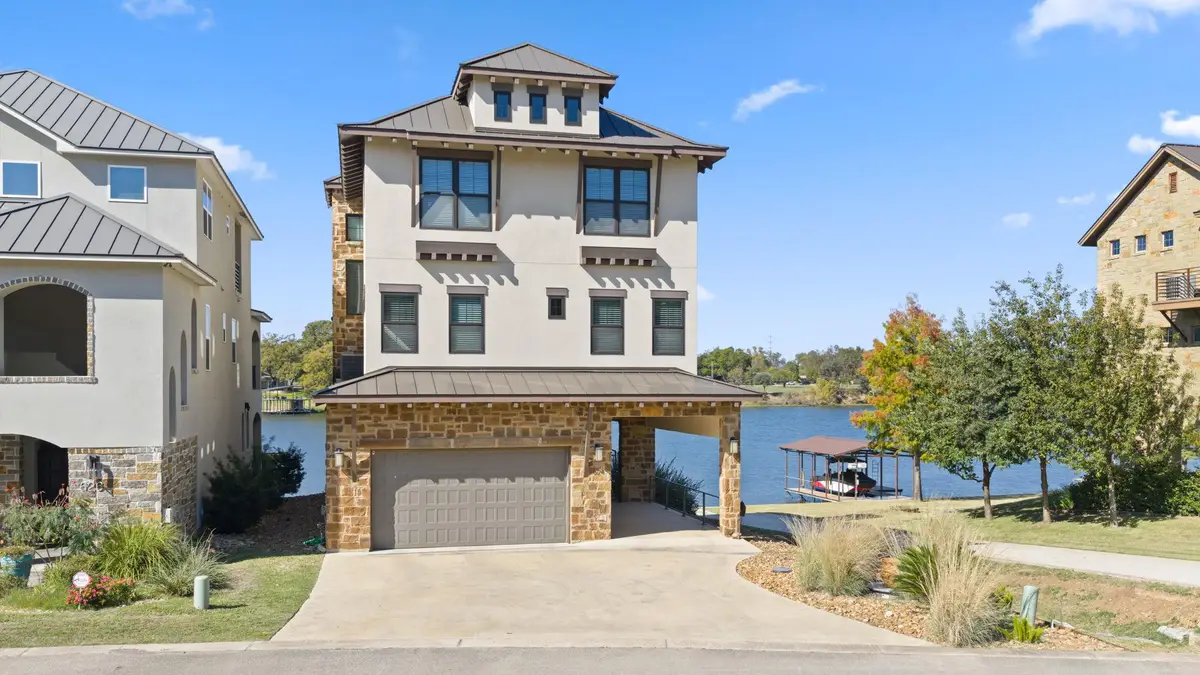 624 Waterside Dr, Marble Falls, TX 78654 - Image #1