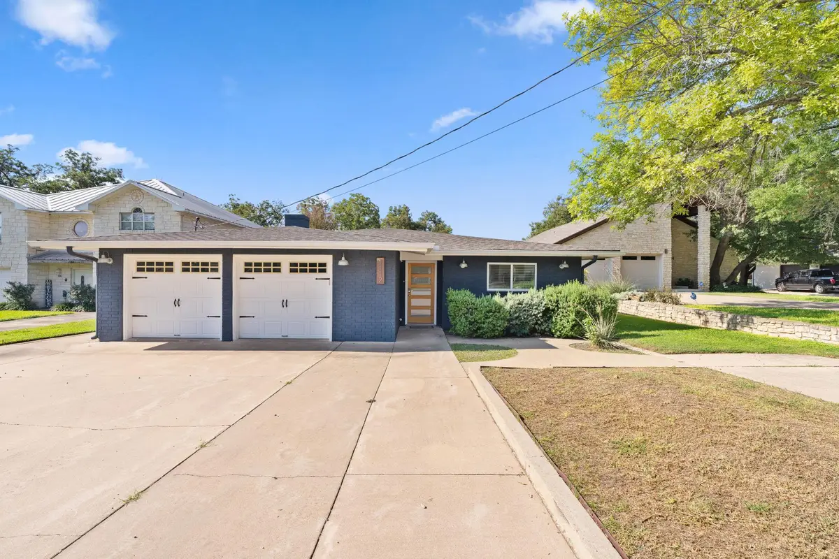 1112 SW Pecan Dr Sw, Marble Falls, TX 78654 - Image #1