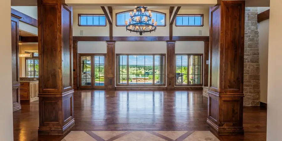 439 W Boot Ranch Rdg, Fredericksburg, TX 78624 - Image #2