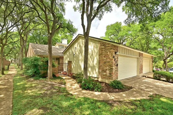 8218 Summer Place Dr, Austin, TX 78759