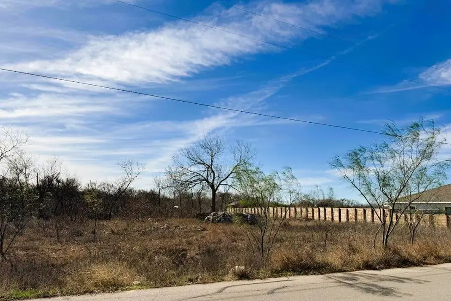 133 Blushing Dr, Cedar Creek, TX 78612 - Image #3