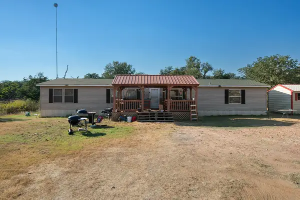 1672 Fm 2104, Paige, TX 78659
