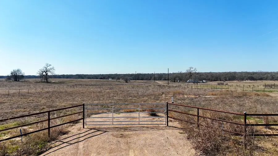 8150 Old Colony Line Rd, Dale, TX 78616 - #2