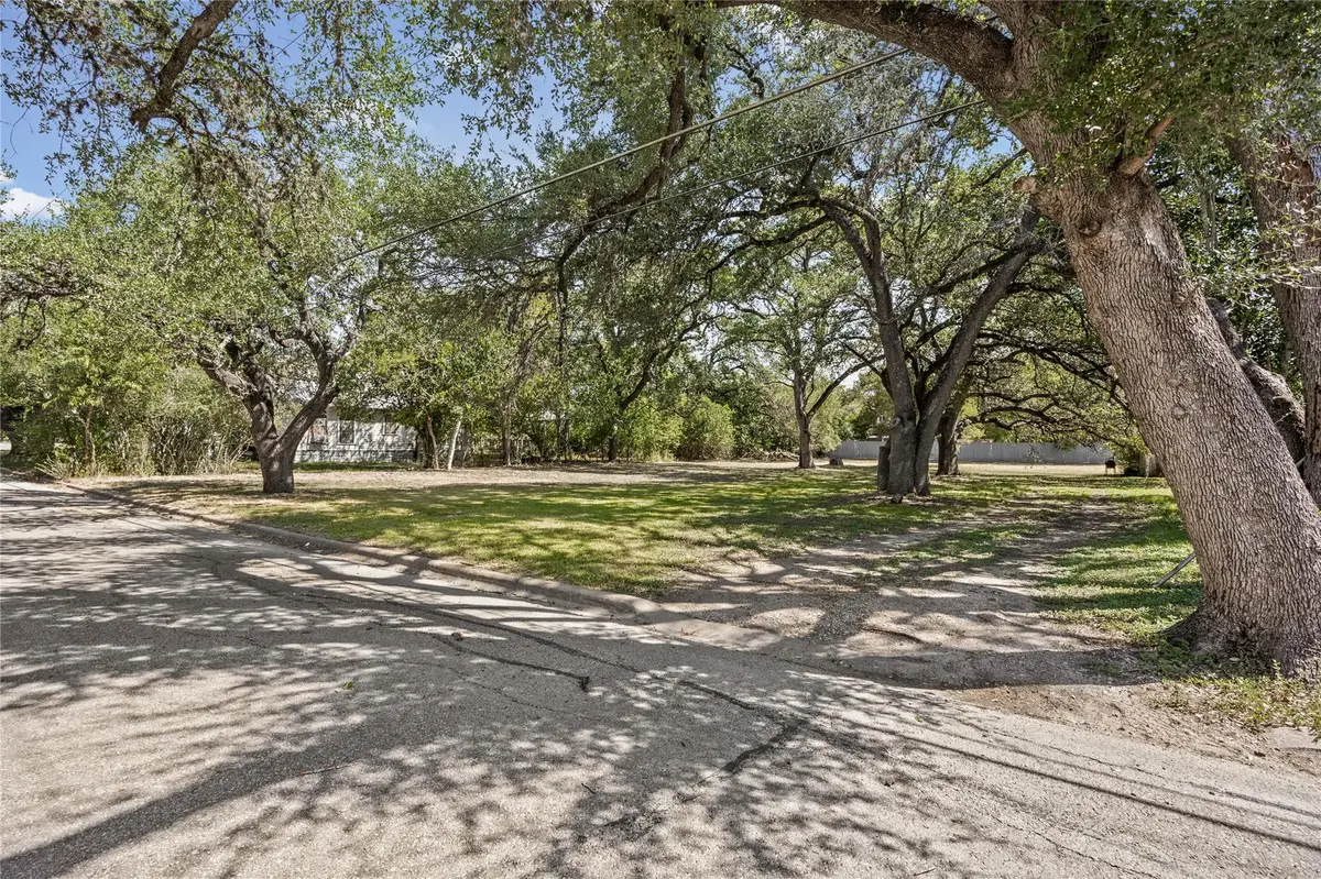 1006 N Blanco St, Lockhart, TX 78644 - #1