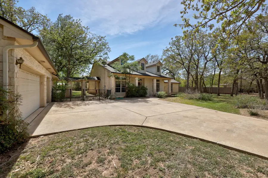 105 Oak Plaza Dr, Georgetown, TX 78628 - #2