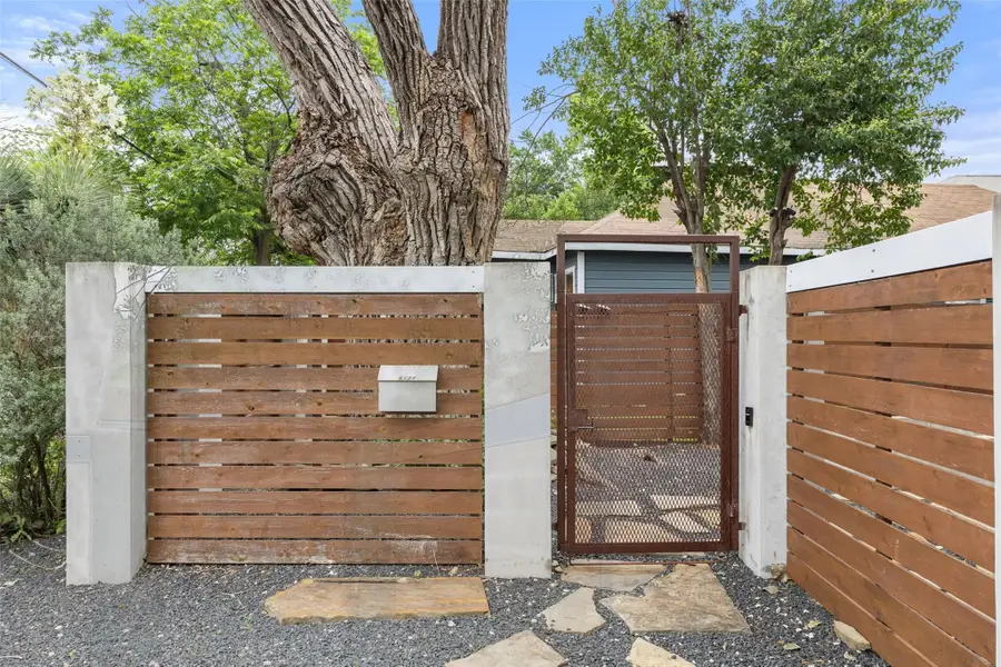 613 W Annie St, Austin, TX 78704 - #3