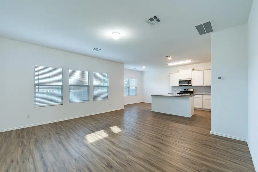 209 Majestic Cedar Dr, Liberty Hill, TX 78642 - #2