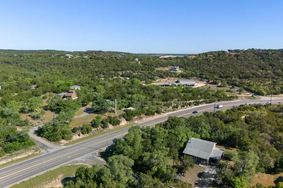 18506 E Lakeview Dr, Jonestown, TX 78645 - Image #2